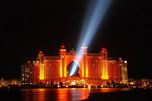 Atlantis hotel Light Show