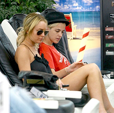 Lindsay Lohan buying Property in Dubai